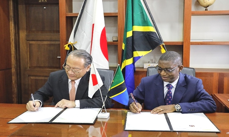 Mr. Emmanuel Tutuba, Permanent Secretary of the Ministry of Finance and Planning at the signing ceremony with H.E. Goto Shinichi, Ambassador of Japan in the United Republic of Tanzania