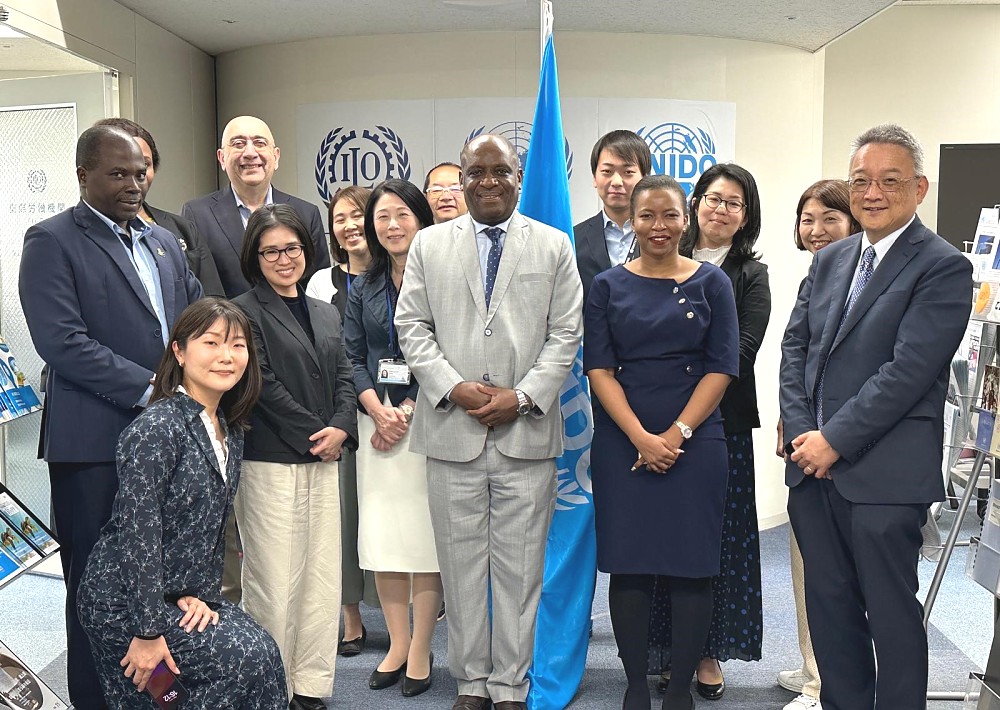 Picha ya pamoja mara baada ya kuhitimisha Kampeni ya Kutangaza na Kuhamasisha Fursa za Uwekezaji Tanzania nchini Japan, tarehe 7 Juni 2024, Ofisi za UNIDO.