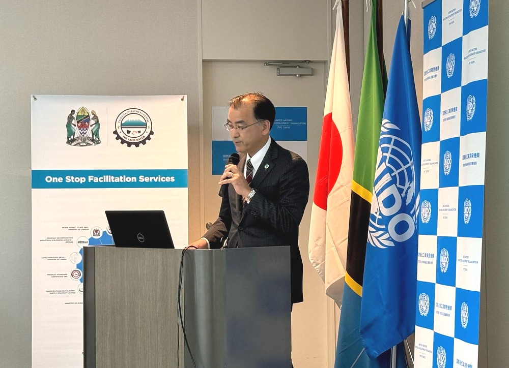Mhe. Seiichi Onodera, Naibu Waziri - Miradi ya Kimataifa wa Wizara ya Ardhi, Miundombinu, Usafirishaji na Utalii ya Japan, akifungua Semina Elekezi ya Uwekezaji kwa Jumuiya ya Japan kwa Maendeleo ya Miundombinu ya Afrika (JAIDA), tarehe 29 Mei 2024.