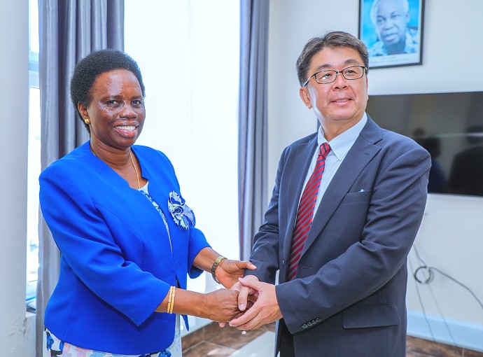 Naibu Katibu Mkuu Bi. Jenifa Christian Omolo na Bw. Naoki Yanase, Mkurugenzi Mkuu Kanda ya Afrika wa Shirika la Maendeleo la Kimataifa la Japan (JICA), jijini Dodoma.