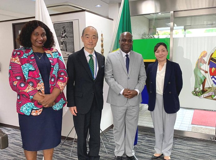 H.E. Ambassador Baraka H. Luvanda in a photo with Ambassador Jun Shimmi (second from left)
