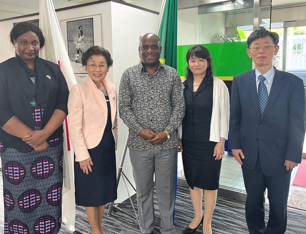 H.E. Baraka H. Luvanda in a group photo with representatives of the Asia-Pacific and Africa Women’s Economic Exchange Association