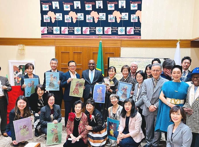 A group photo of H.E. Ambassador Baraka H. Luvanda with participants at the Coffee Hour Event held at the Chancery on 8th November 2022