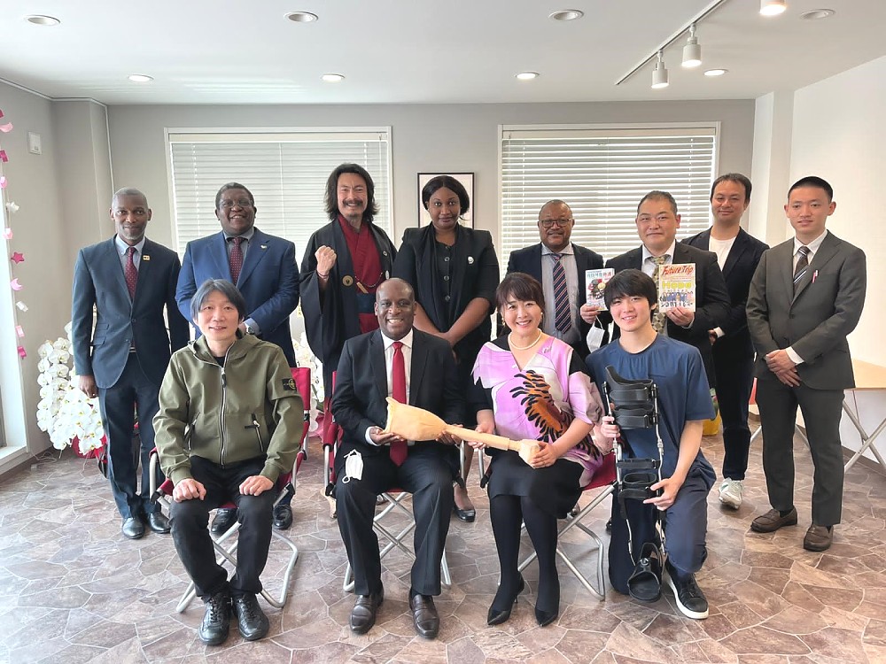 H.E. Ambassador Baraka Luvanda in a picture with Ms. Nanako Akiyama and the representatives of the Embassy and Obara Kogyo Co. Ltd