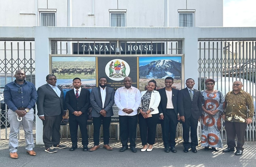 H.E. Ambassador Baraka Luvanda in a picture with the Leaders of Tanzania Community in Japan and those of TSJ