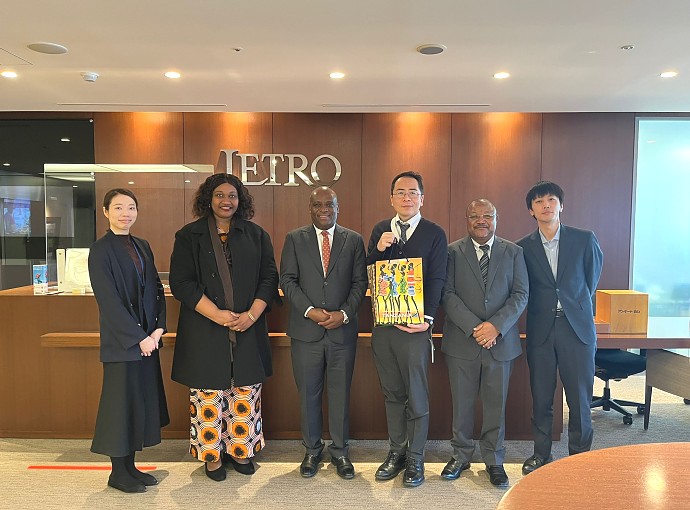 H.E. Ambassador Baraka Luvanda in a photo with Mr. Takao Seki, Senior Director for Global Strategy (Africa) of Japan External Trade Organization (JETRO) at JETRO Headquarters in Tokyo