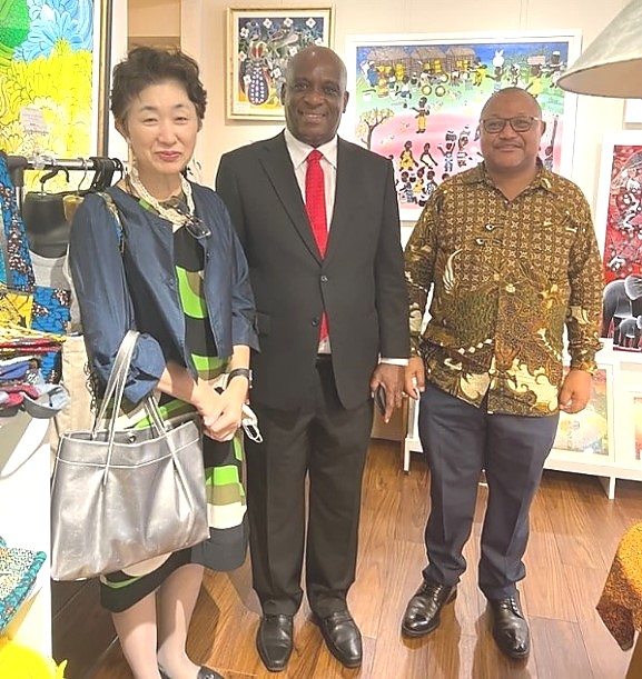 H.E. Ambassador Baraka Luvanda in a photo pose with Ms. Kuniko Shimizu, CEO of Tanzaniaphilia and Mr. Hosea Chikolongo.