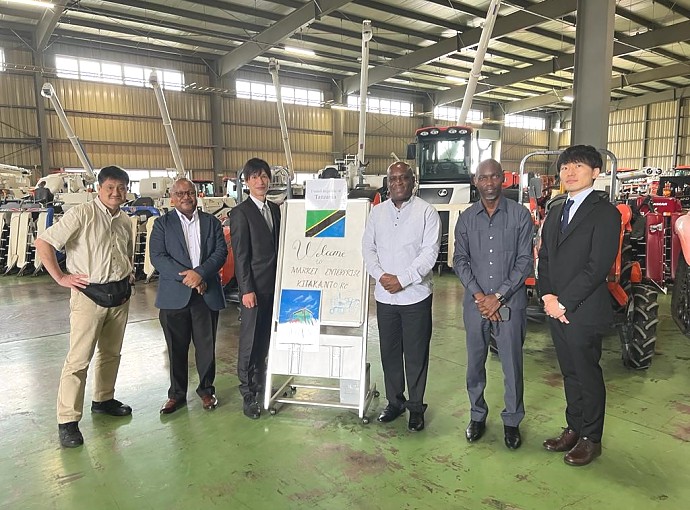 H.E. Ambassador Baraka Luvanda in a picture with the representatives of the Market Enterprise Company