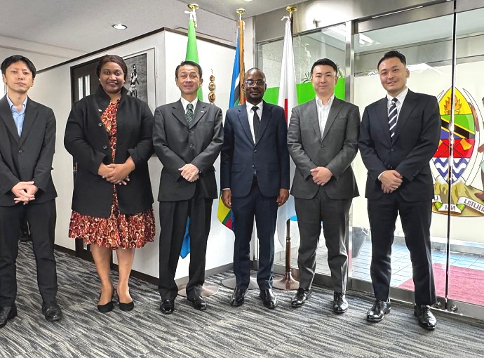 His Excellency Anderson Mutatembwa, Ambassador-Designate, in a group photo with representatives of Sumitomo Mitsui Banking Corporation (SMBC) at the Chancery