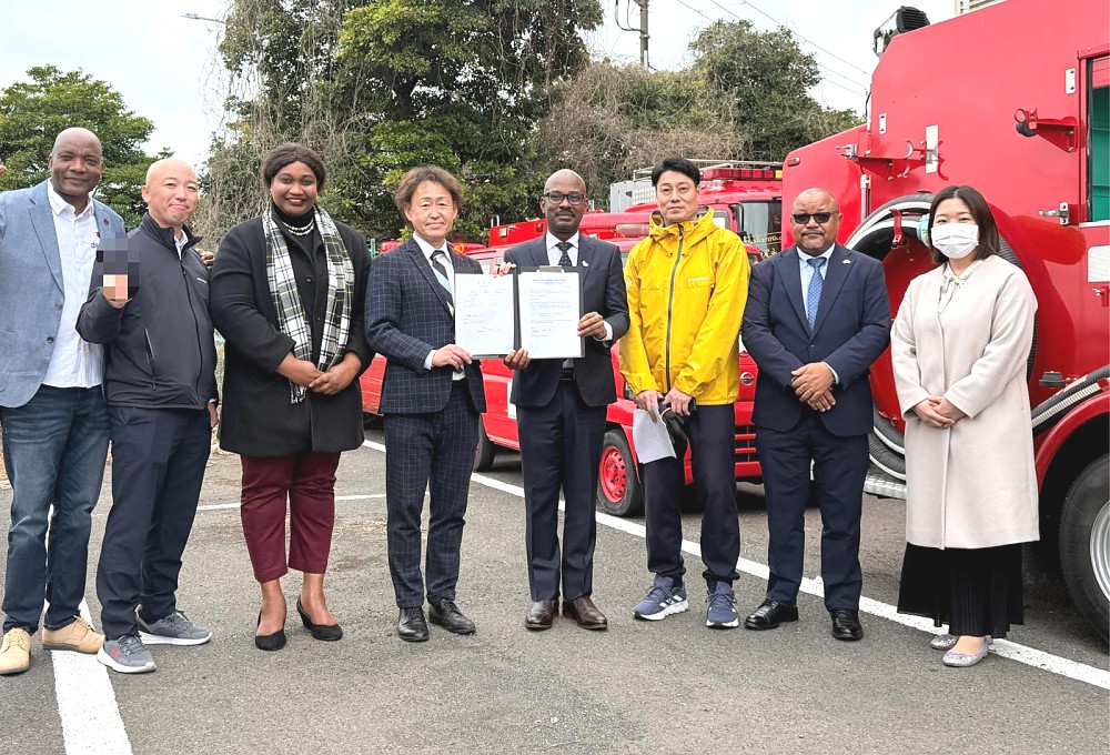Balozi Anderson Mutatembwa apokea magari ya zimamoto na uokoaji yaliyotolewa msaada na Japan Firefighters Association kwa Tanzania