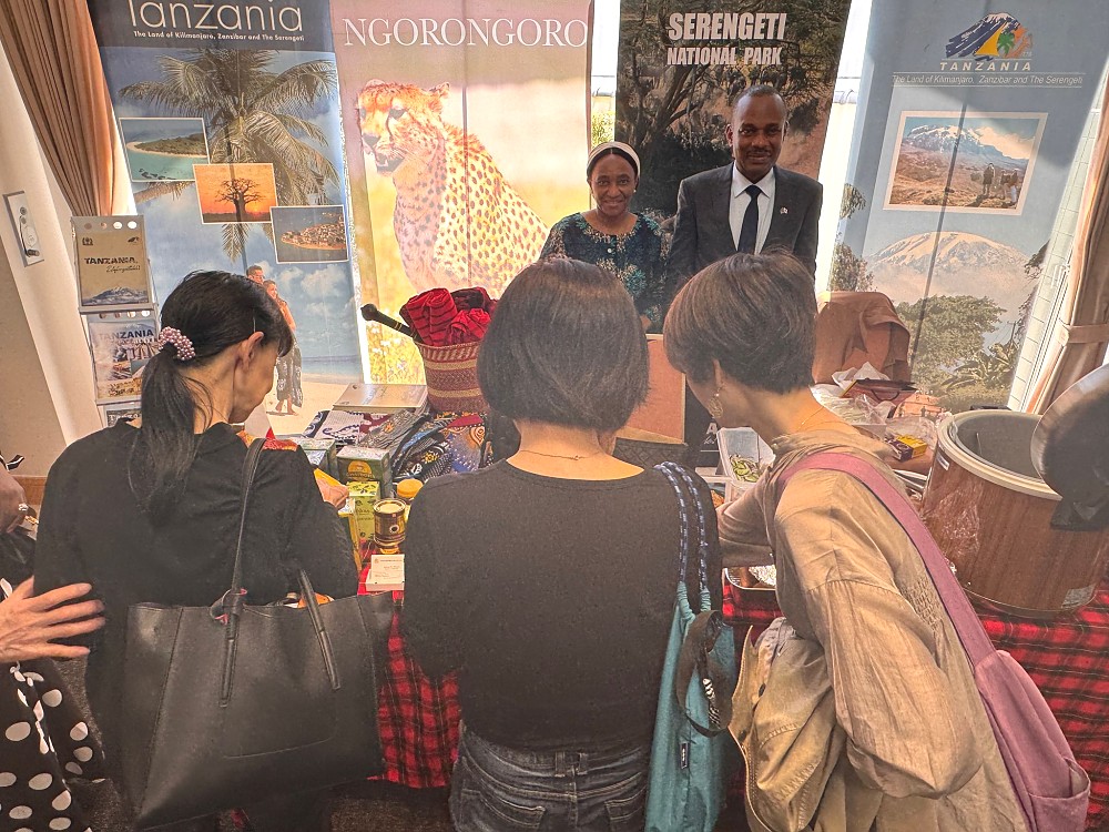Maonesho ya AWAAJ (Association of Wives of African and Arabs Ambassadors in Japan) yanayoandaliwa na wenza wa Mabalozi wa nchi za Afrika zenye uwakilishi nchini Japan